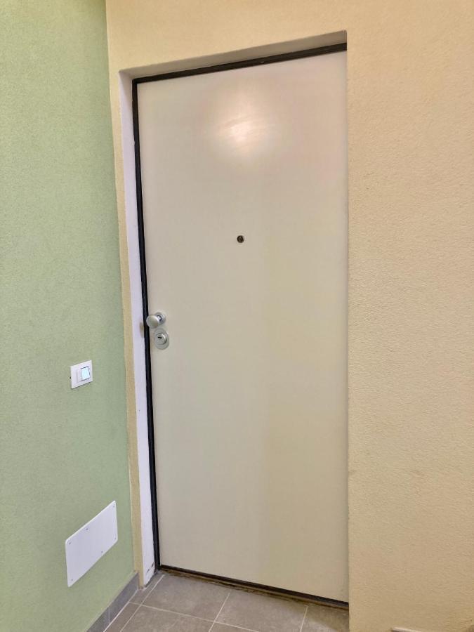 Palazzo Proietti Bilo 2 Apartment Biella Luaran gambar