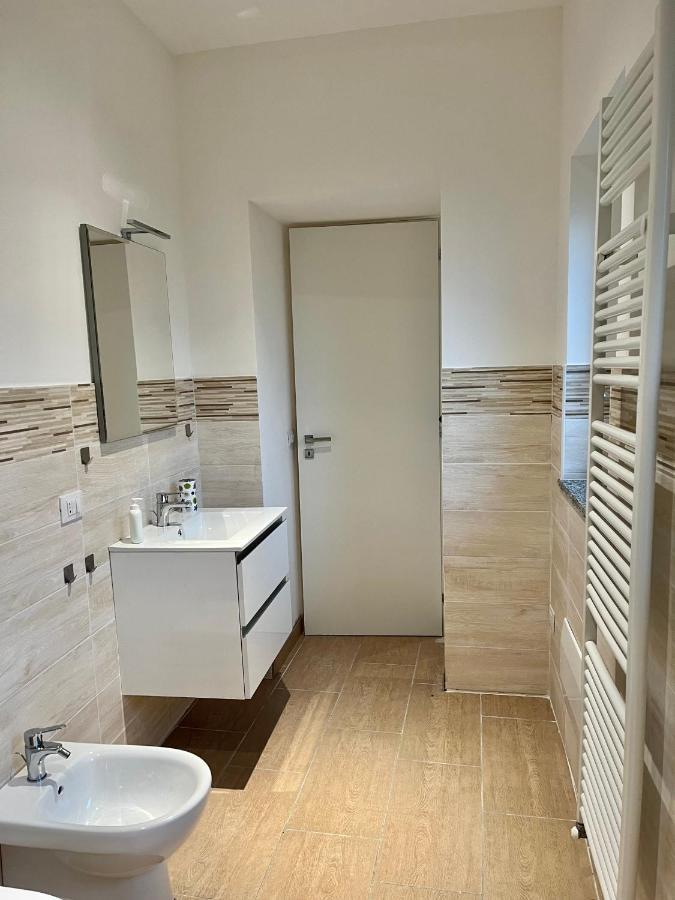 Palazzo Proietti Bilo 2 Apartment Biella Luaran gambar