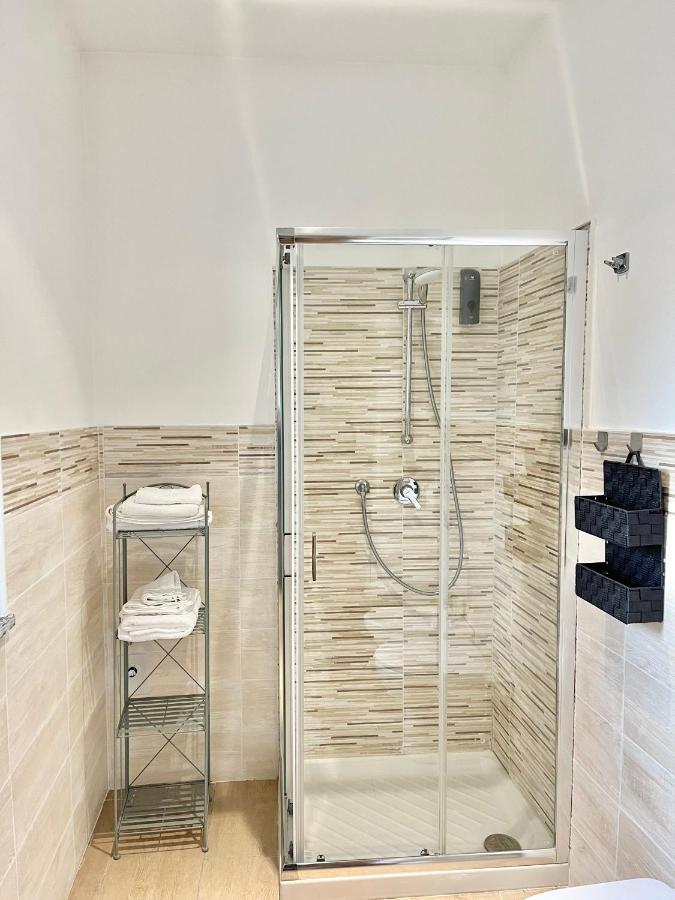 Palazzo Proietti Bilo 2 Apartment Biella Luaran gambar