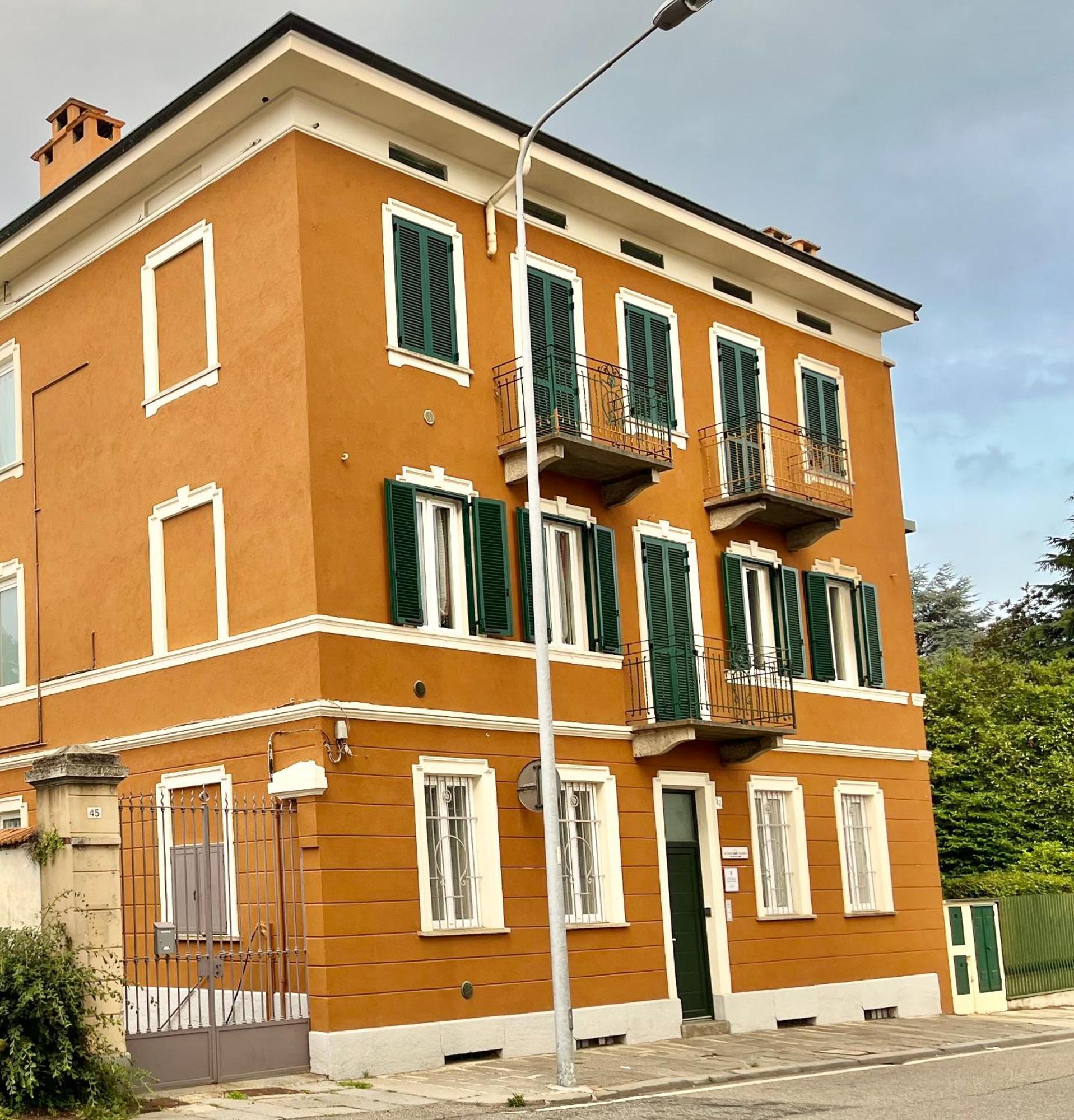 Palazzo Proietti Bilo 2 Apartment Biella Luaran gambar